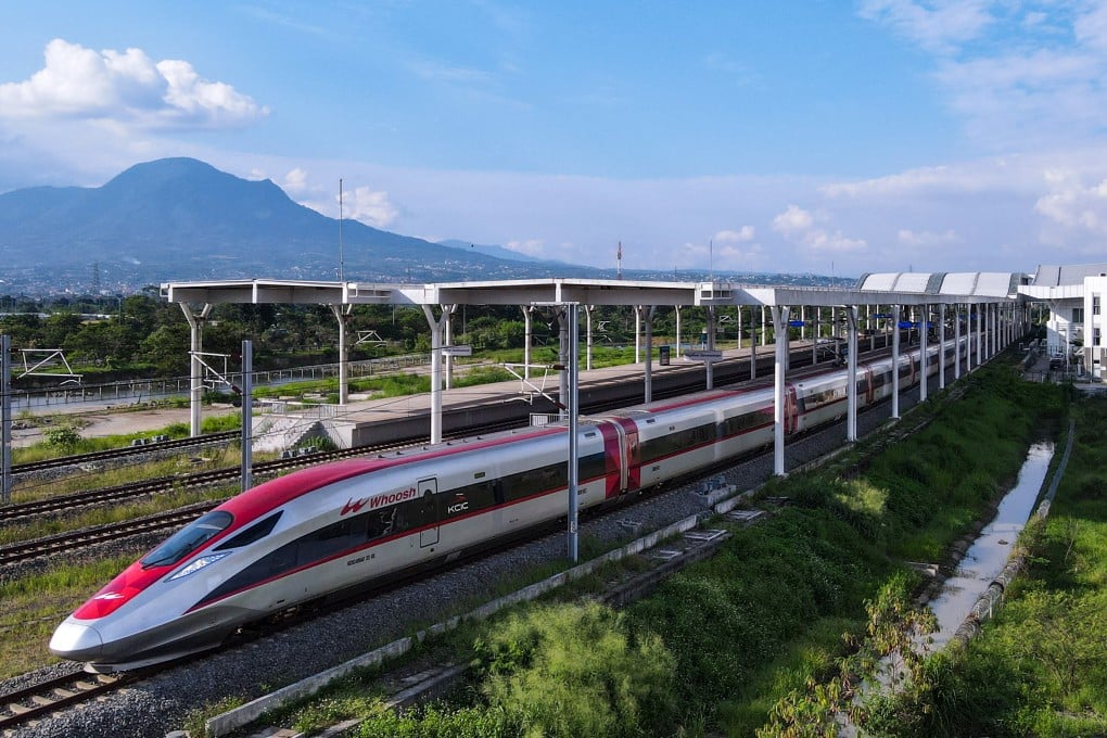 A high-speed train leaves Tegalluar Station, located along the Jakarta-Bandung High-Speed Railway in Indonesia. Photo: Xinhua