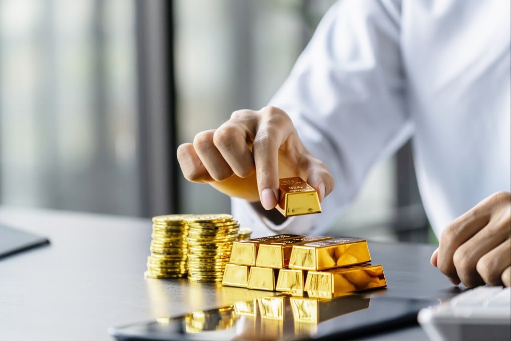 Investment gold retailers expect to draw first-time buyers and younger savers with move to high-street shops. Photo: Shutterstock