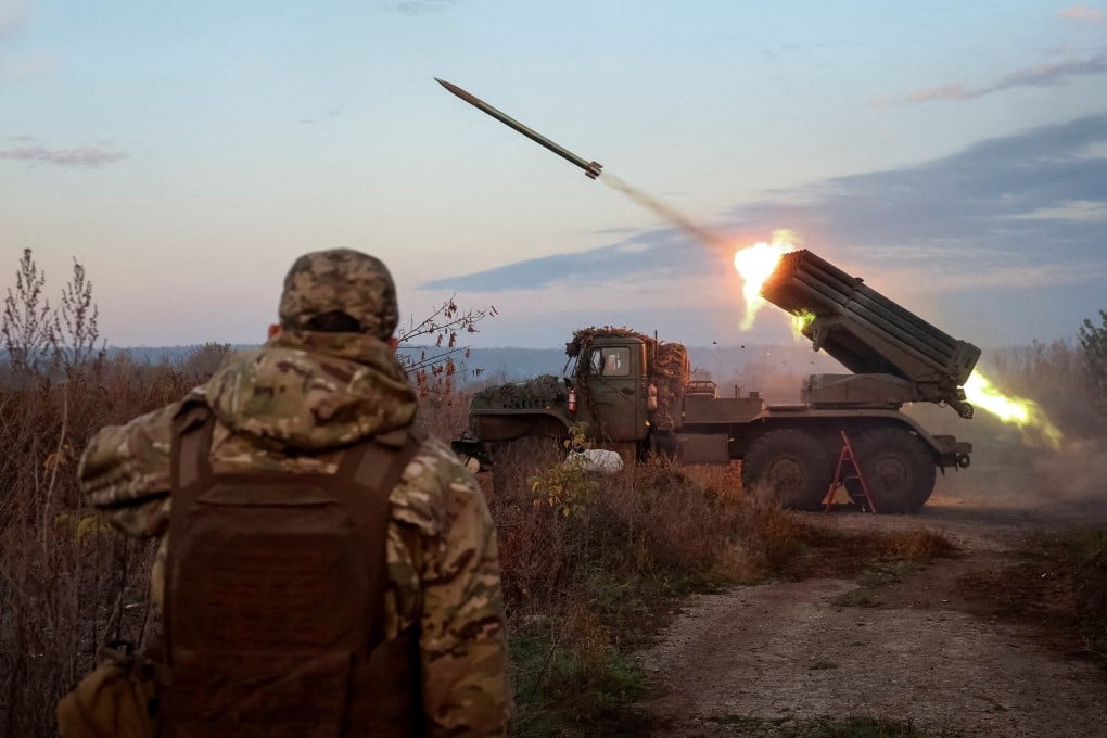 Ukrainian soldiers fire a multiple rocket launch system towards Russian troops near the frontline town of Kostiantynivka in Donetsk, Ukraine, on October 23, 2025. Photo: Reuters