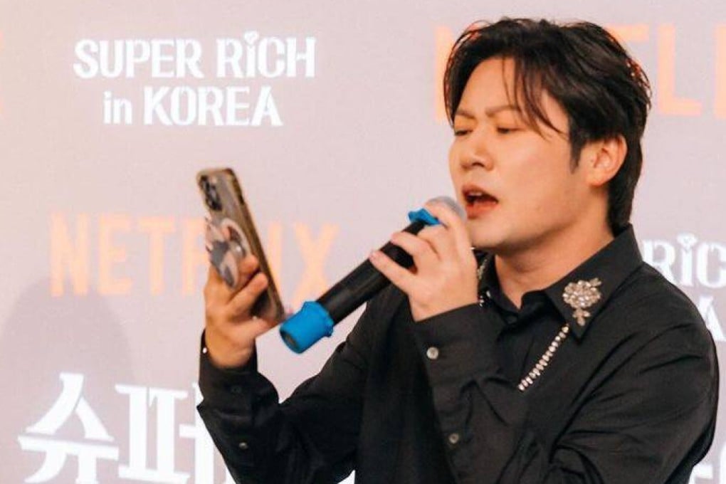 David Yong speaks at an event promoting “Super Rich in Korea”. Photo: Instagram/dynimm