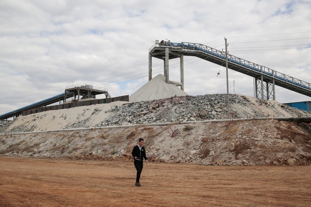 Zimbabwe, Africa’s largest lithium producer, abruptly suspended exports of raw lithium minerals and concentrates, moving its 2027 deadline forward. Other African nations are also finding ways to assert greater control over their raw resources. Photo: EPA-EFE