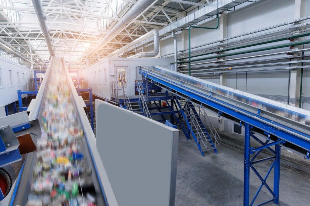 Caption: Dow’s Track and Trace Platform makes it possible to follow a recycled bottle’s journey from disposal to its rebirth as a new plastic bottle. Photo: Shutterstock