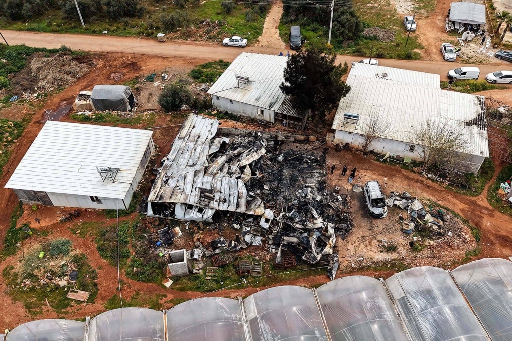 Burned containers housing agricultural workers following a fire in Kepez district, north of Antalya, southwestern Turkey. Photo: AFP/DHA
