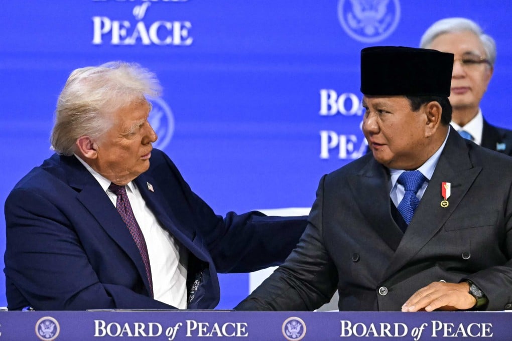 US President Donald Trump shakes hands with Indonesia’s President Prabowo Subianto at the “Board of Peace” meeting in Davos on January 22. Photo: AFP