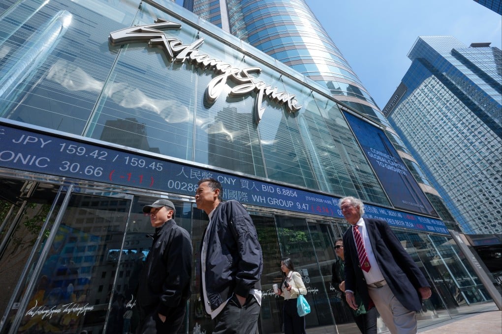 The Hang Seng Index tumbled 3.5 per cent on Monday. Photo: Jelly Tse