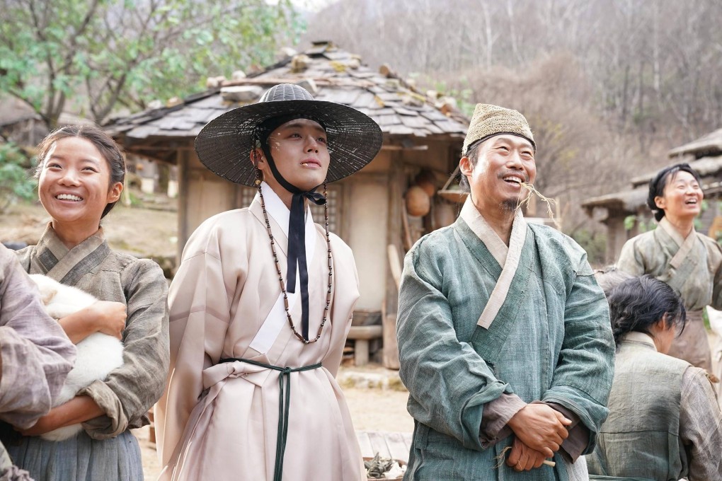 Park Ji-hoon (second from left) and Yoo Hae-jin in a still from The King’s Warden, which is fast becoming one of South Korea’s most popular films at the box office.