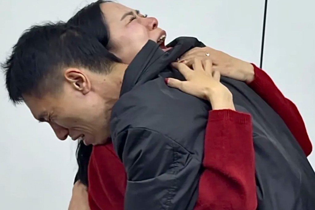 After their mother died and their father disappeared, a Chinese woman and her brother survived by scavenging until the boy was lured away with bread; the siblings reunited recently after 33 years. Photo: QQ.com