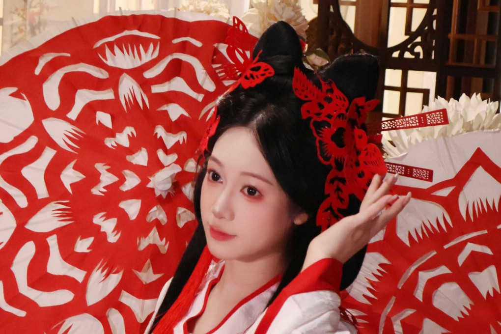 Wu Liufang now has more than 800,000 followers on her social media account, and appears in traditional Hanfu costumes and promotes cultural dance. Photo: Weibo/Wu Liufang