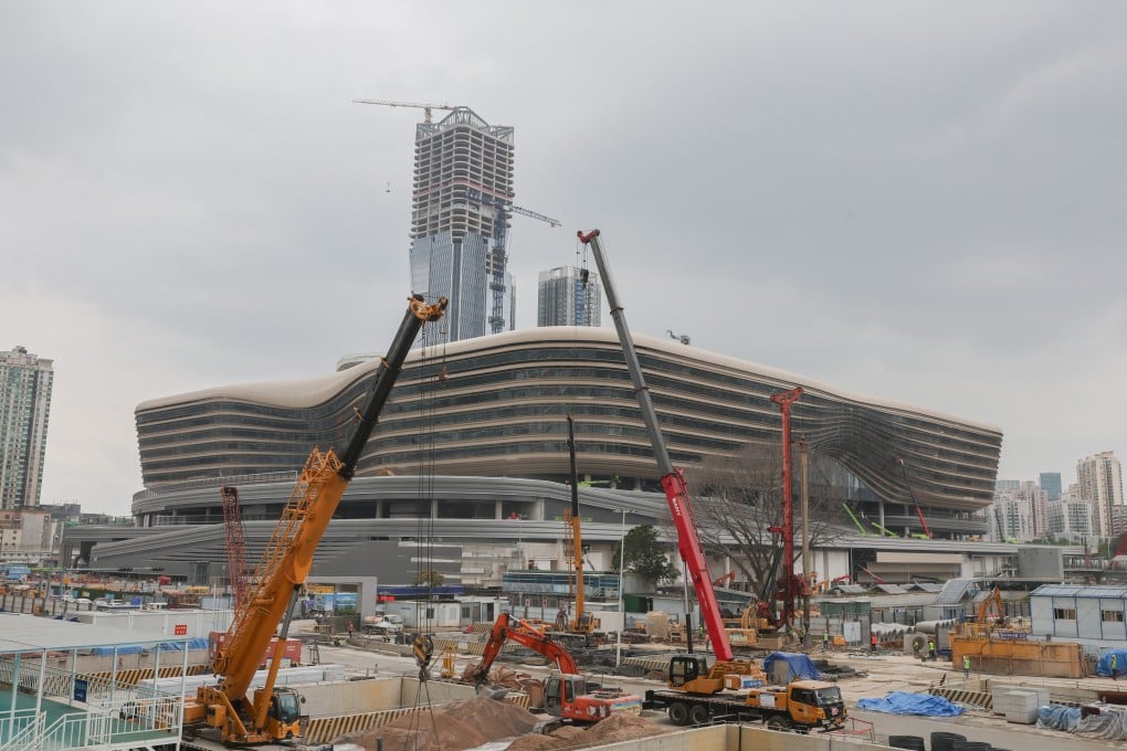 Work continues at the revamped Huanggang border crossing building. Photo: Edmond So