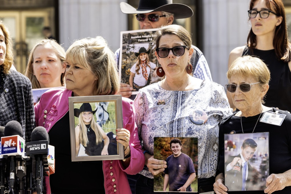 Families who lost fellow members from suicide due to social media addiction react after a jury found Meta and YouTube liable in the trial in Los Angeles. Photo: EPA