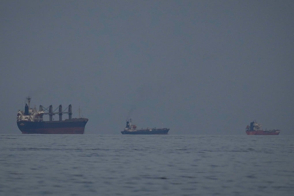 Oil tankers and ships line up in the Strait of Hormuz as seen from Khor Fakkan, United Arab Emirates, on March 11. Photo: AP