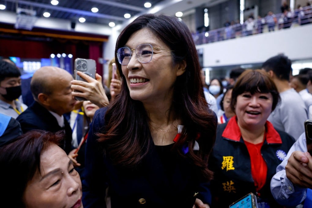 Cheng Li-wun, chairwoman of Taiwan’s largest opposition party, the Kuomintang, interacts with supporters in Taipei, Taiwan, November 1, 2025. Photo: Reuters
