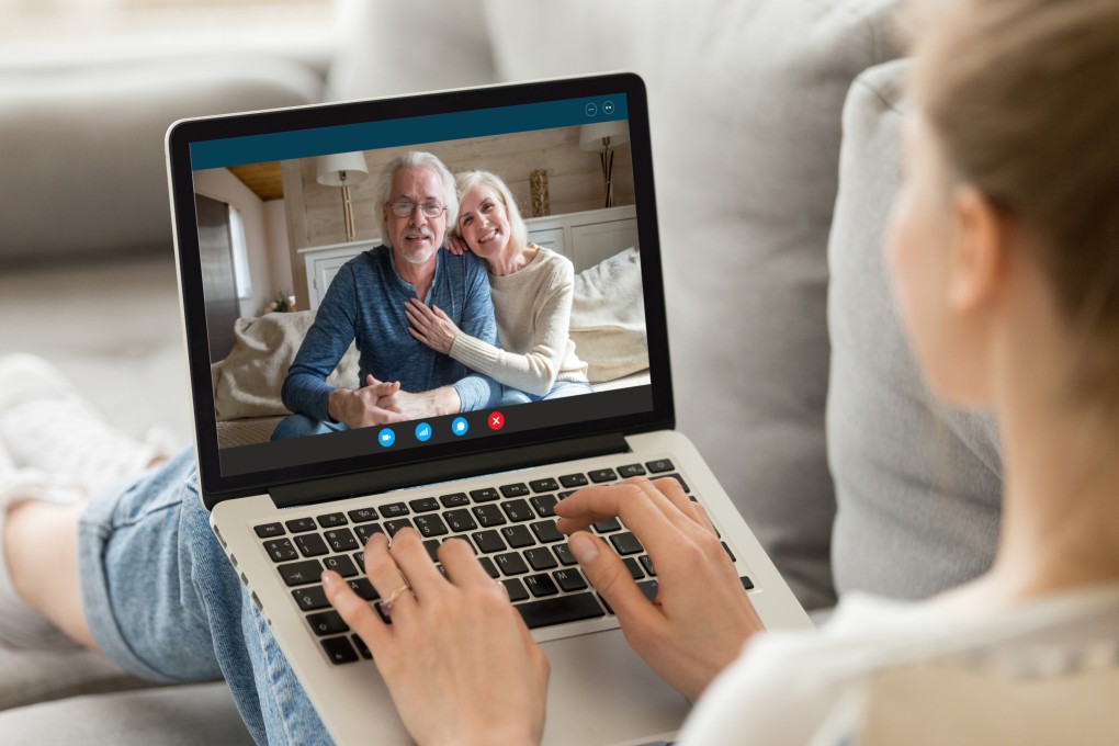 While young people who are addicted to screens can suffer from “digital dementia”, evidence suggests that internet use can actually be good for the brains of older people. Photo: Shutterstock