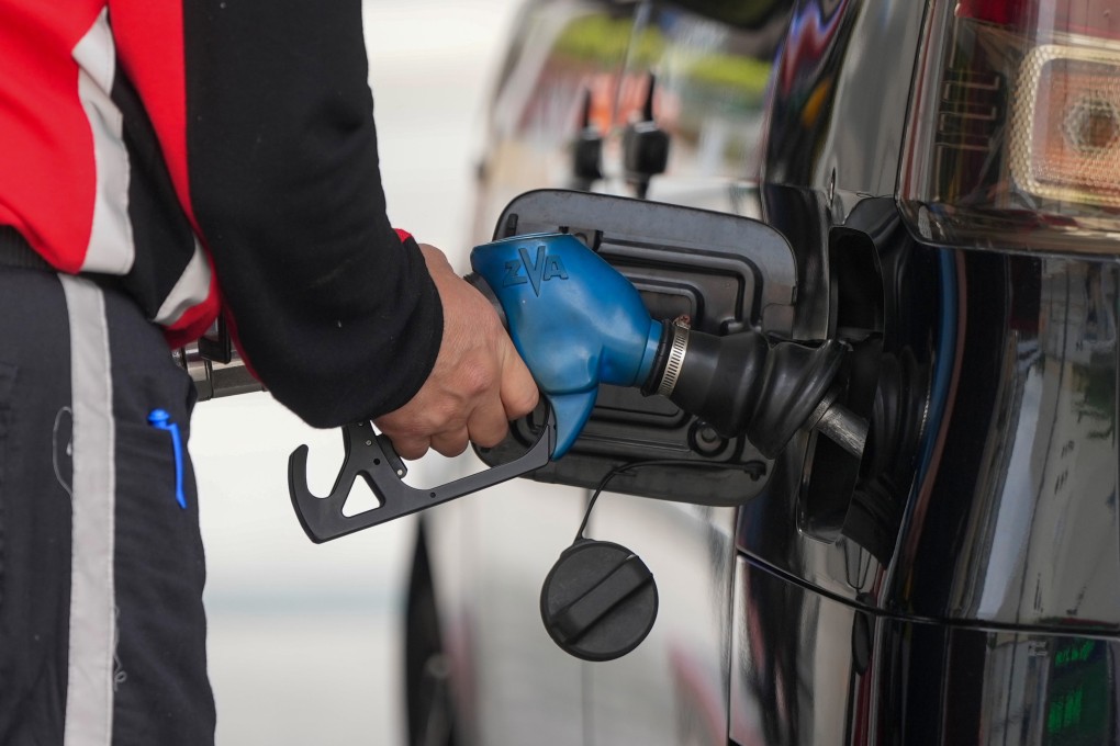 The scammers promised discounts through prepaid petrol cards and lured the victim into making immediate purchases, police say. Photo: Sam Tsang