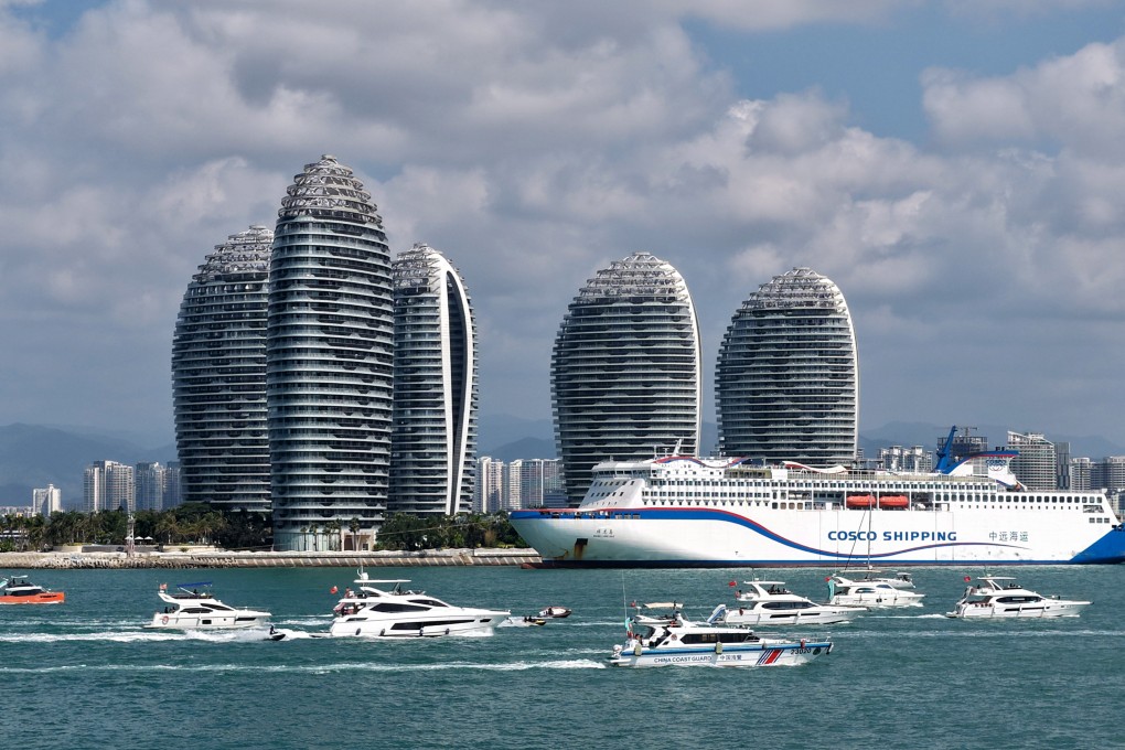 Tourists taking yachts in Hainan’s Sanya district, which has become a popular tourist destination and is the site of the Sanya ePrix for electric vehicles. Photo: Xinhua