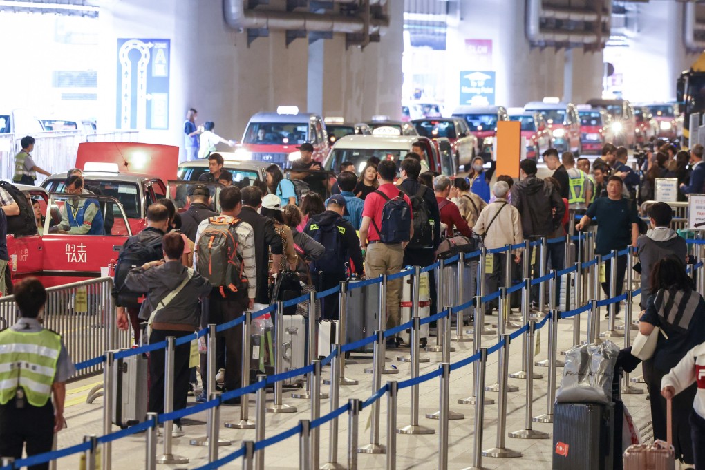 Cruise passengers wait in line for taxis at Kai Tak Cruise Terminal in 2024. Photo: Dickson Lee