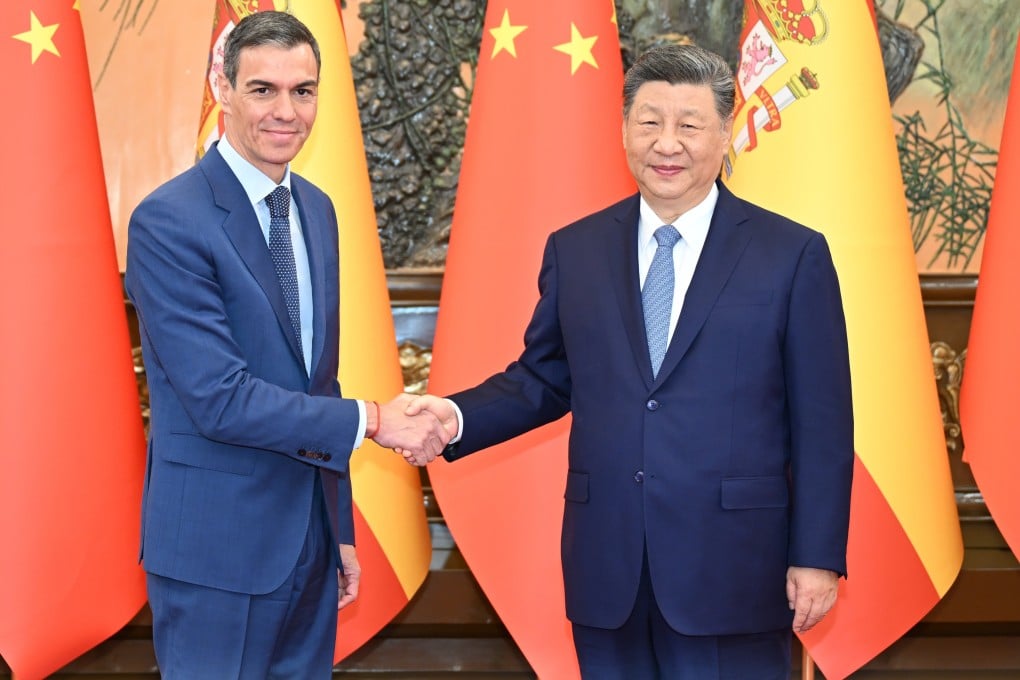 Spanish Prime Minister Pedro Sanchez and Chinese President Xi Jinping at the Great Hall of the People in Beijing on Tuesday. Photo: Xinhua