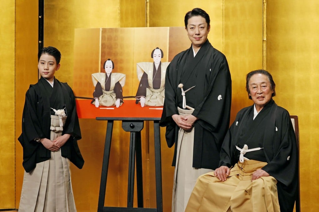 (From right) Kabuki actors Kikugoro Onoe VII, his son Kikugoro Onoe VIII and grandson Kikunosuke Onoe. Photo: AP