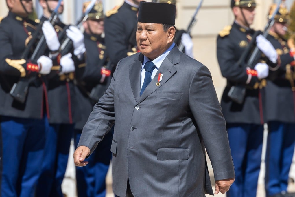 Indonesian President Prabowo Subianto inspects the French Republican Guard upon arrival at the Elysee Palace in Paris on Tuesday. Photo: EPA
