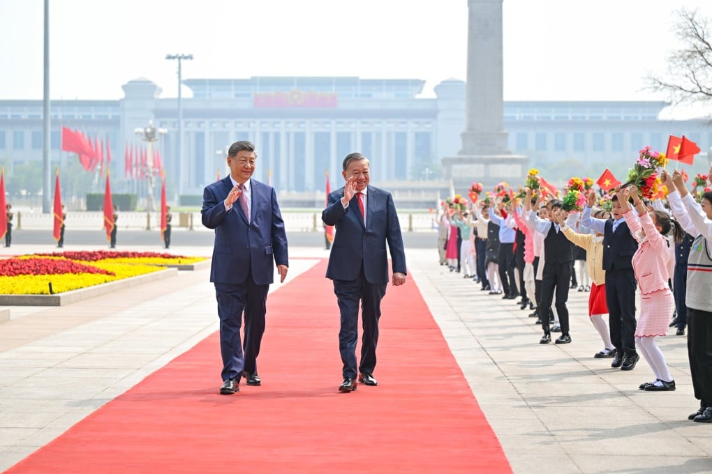 Chinese President Xi Jinping (left) holds a welcome ceremony for Vietnamese President To Lam at the square outside the east gate of the Great Hall of the People, prior to their talks in Beijing, on April 15. Photo: Xinhua