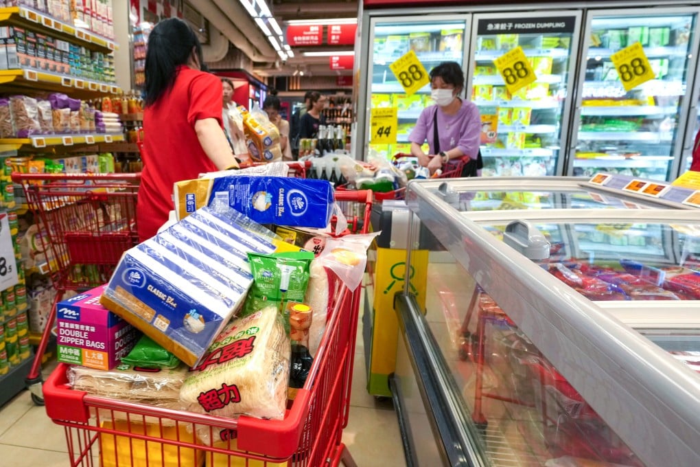 People shop at a supermarket in Causeway Bay. Photo: Jelly Tse