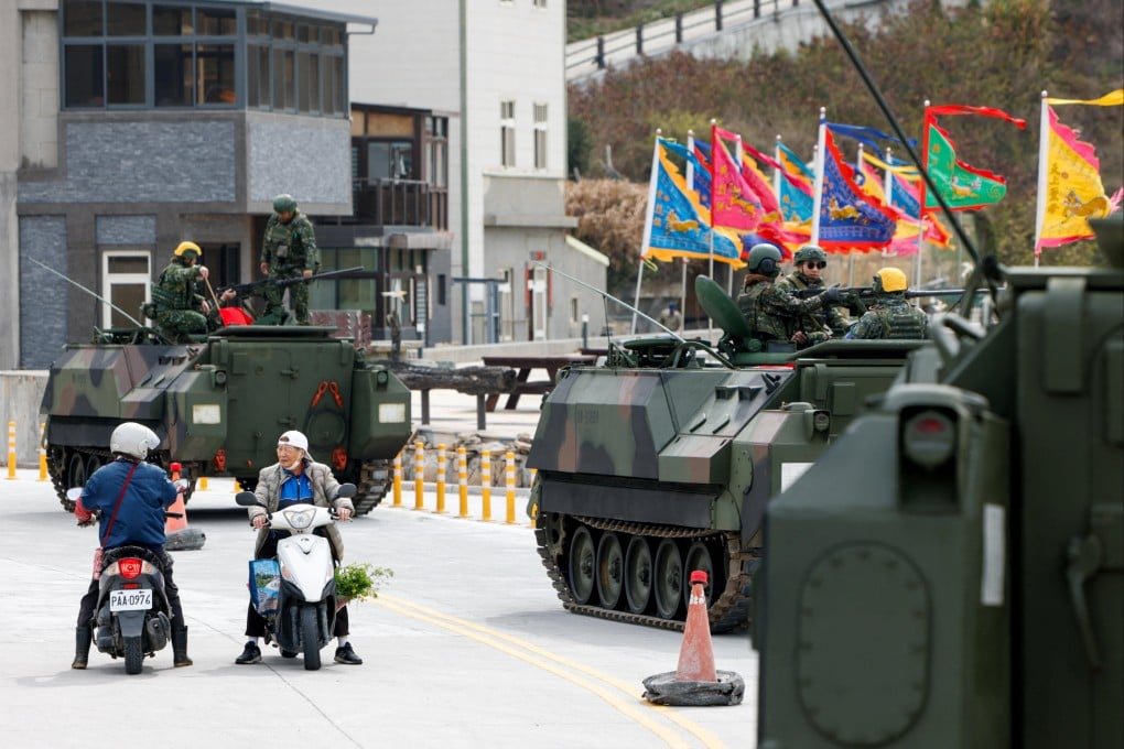 Taiwanese military tanks are stationed along a roadside on Beigan Island, Matsu archipelago, on March 16, amid combat readiness drills. Photo: Reuters