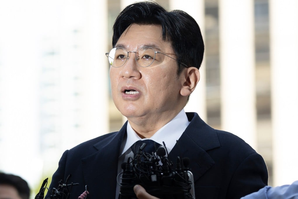 Hybe chairman Bang Si-hyuk answers reporters’ question upon his arrival at the Seoul Metropolitan Police Agency on September 15, 2025. Photo: Newsis/AP