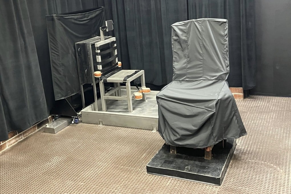 A firing squad chair (left) and an electric chair are seen in Columbia, South Carolina. The death penalty is normally carried out at the state level, but the federal government can also seek execution for certain crimes. Photo: South Carolina Department of Corrections via AP