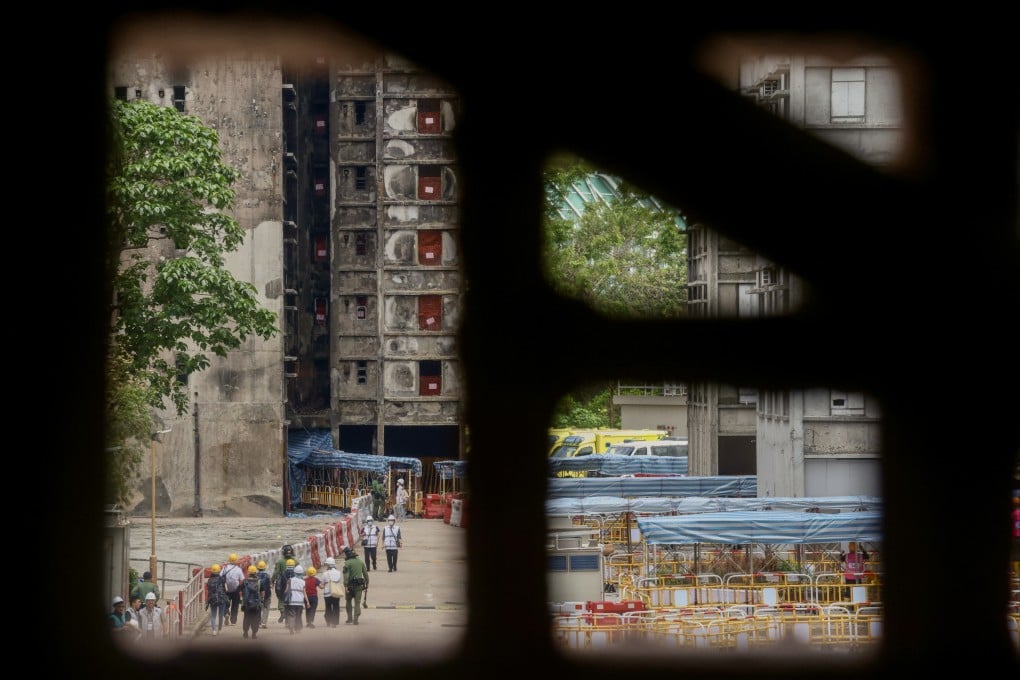 Wang Fuk Court residents return to salvage personal belongings from their fire-ravaged homes on April 25. Photo: Jonathan Wong