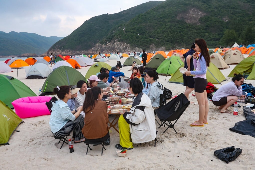 Mainland tourists enjoy hot pot at Ham Tin Wan, Sai Kung East Country Park, part of the Hong Kong Unesco Global Geopark, on May 2. Photo: Edmond So