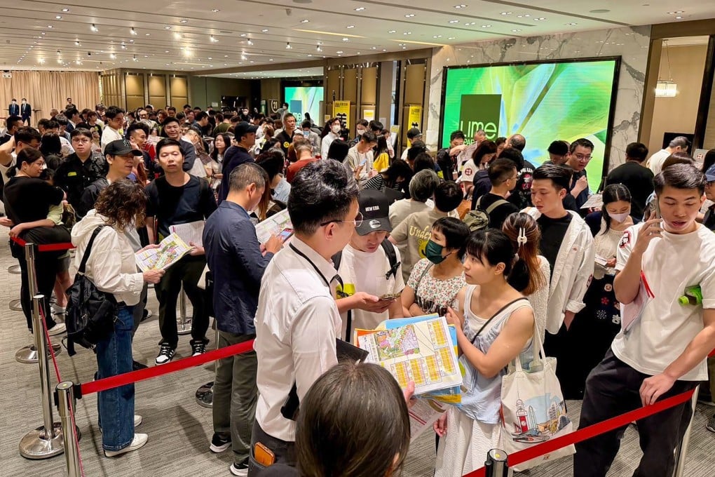 Buyers flocked to the SHKP sales office on Saturday for flats at the Lime Spark project in Tsuen Wan. Photo: Handout