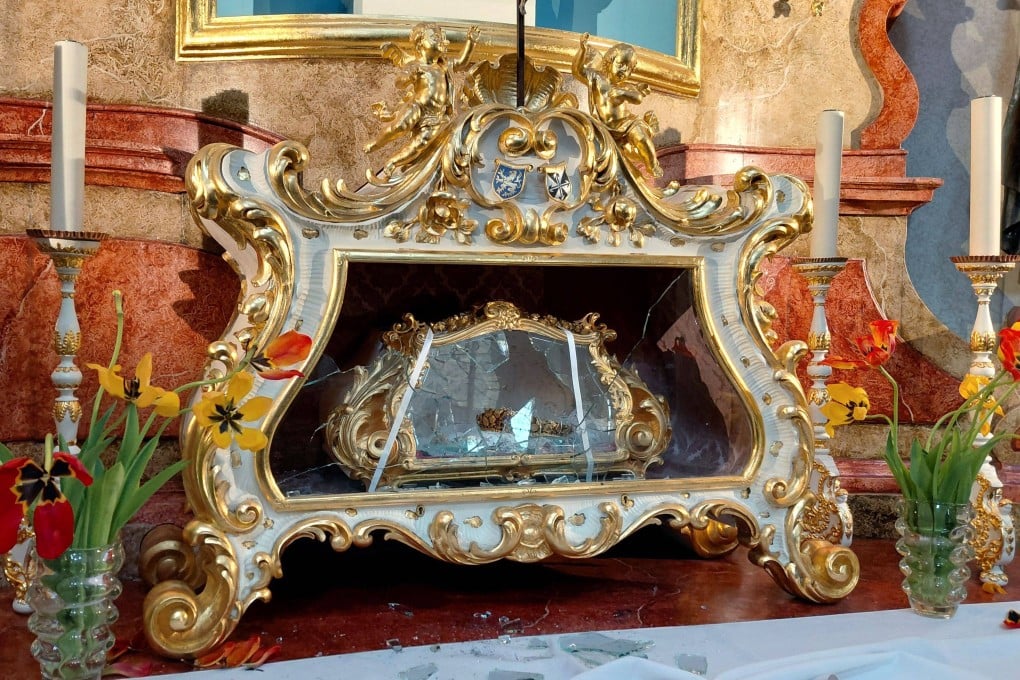 The side altar from which the skull of Saint Zdislava was stolen at St Lawrence Church in Jablonne v Podjestedi. Photo: dpa
