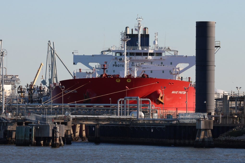 A tanker carrying crude oil from Venezuela docks at Port Freeport in Freeport, Texas, on January 15. Photo: Reuters
