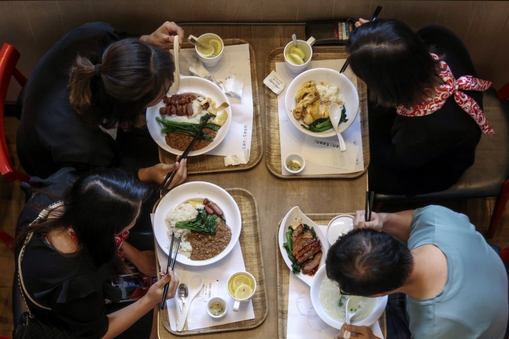 Diners enjoy meals at the Queensway Plaza shopping mall in Admiralty, Hong Kong. Photo: Jonathan Wong