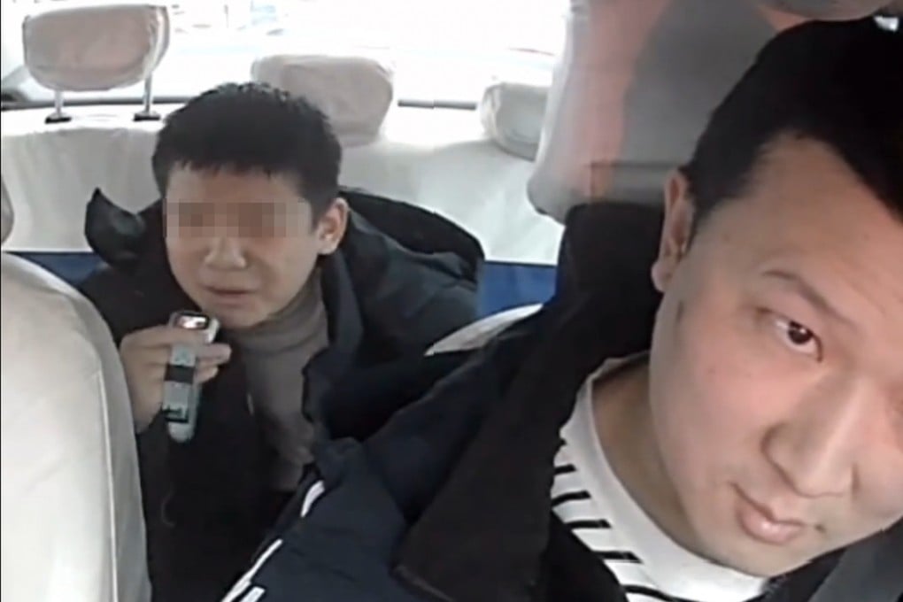 A boy in China cried with anxiety when he realised he could not afford the taxi fare home and received a compassionate response from the driver. Photo: Douyin