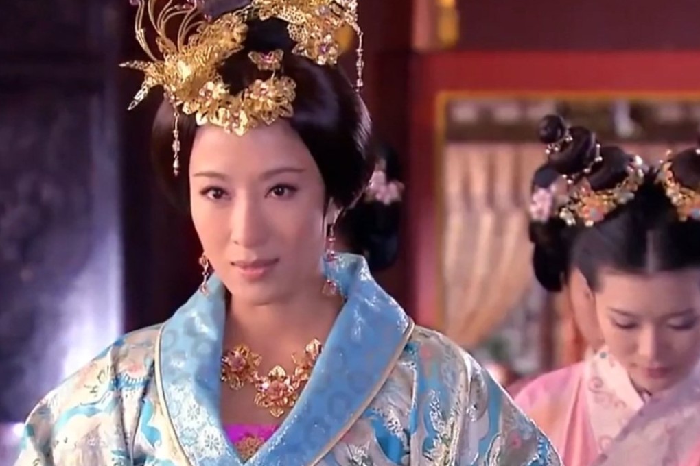 Tavia Yeung (left) as Consort Wan Zhen’er in a scene from The Emperor’s Harem (2011). Wan Zhen’er rose from child servant to Emperor Chenghua’s beloved consort. Photo: Lafeng Entertainment