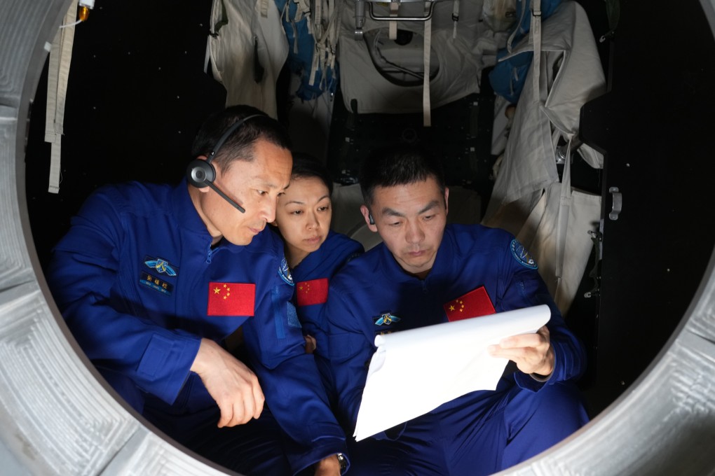 Lai Ka-ying (centre) with fellow astronauts Zhu Yangzhu (left) and Zhang Zhiyuan train ahead of their mission. Photo: Handout