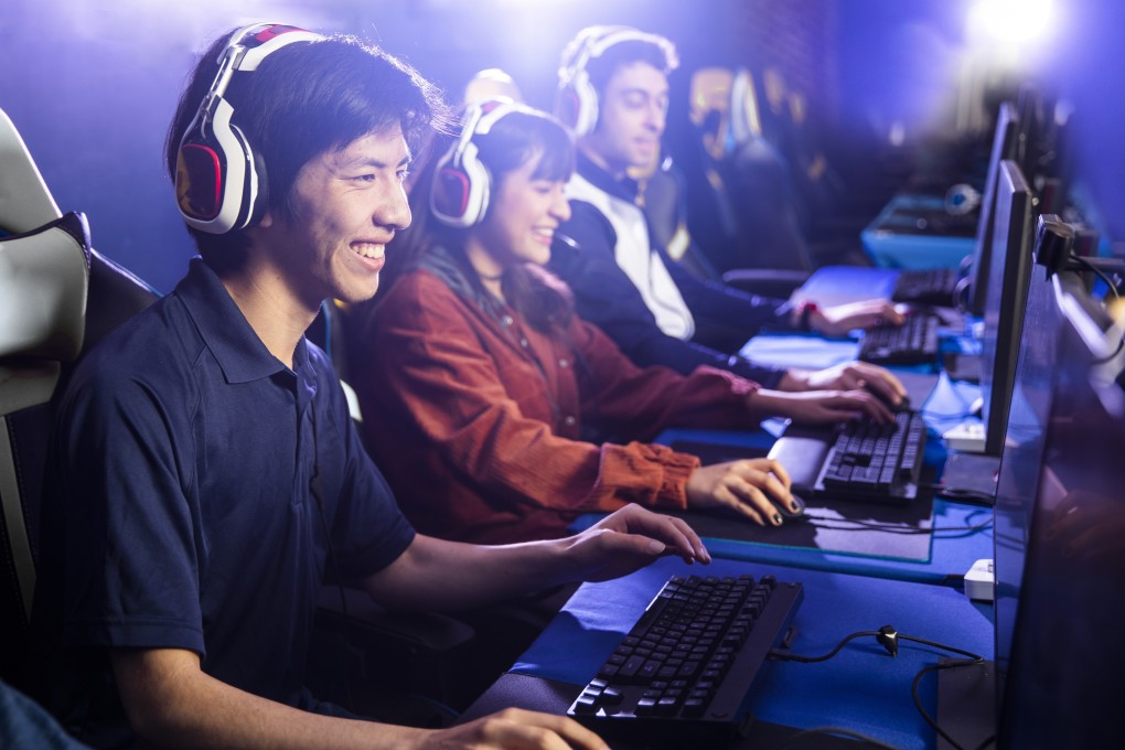 In Hong Kong, internet cafe operators need a hotel or guest house licence to allow customers to stay overnight. Photo: Getty Images