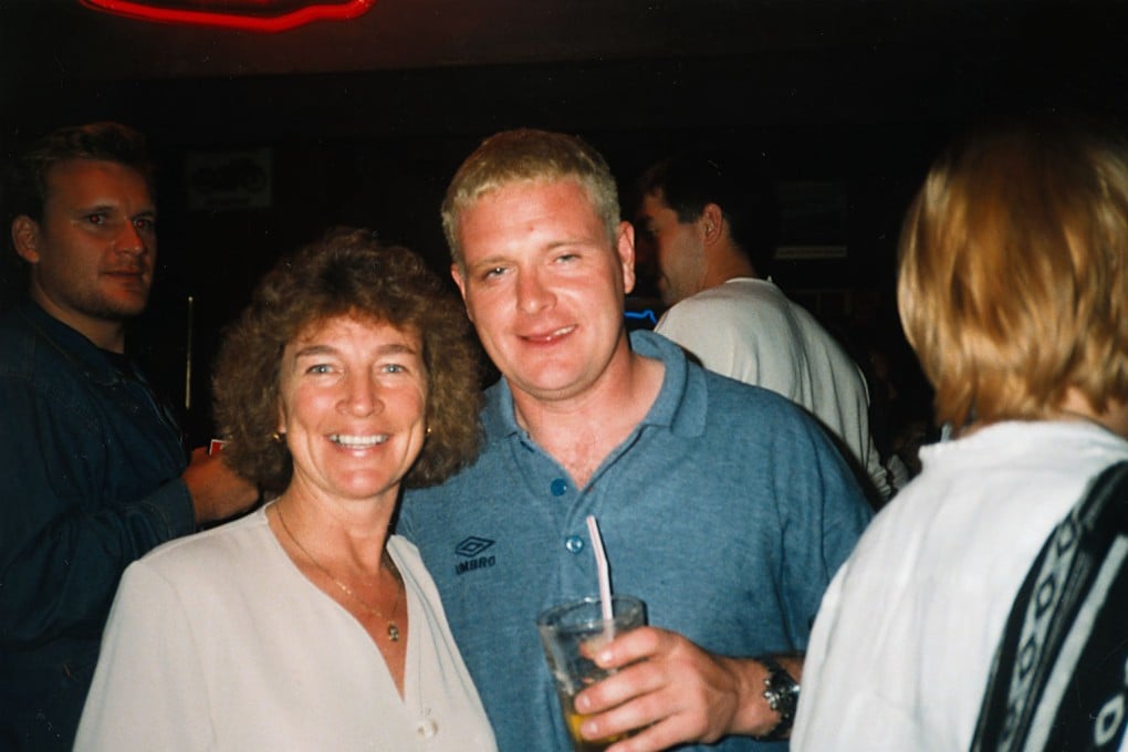Paul Gascoigne pictured with a female fan at The Jump Bar in Causeway Bay on May 30, 1996. Photo: SCMP