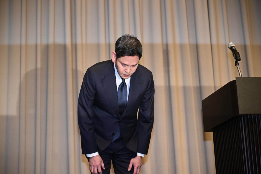 Shinsegae Group chairman Chung Yong-jin bows to apologise during a press conference in Seoul, South Korea, on Tuesday. Photo: The Korea Times