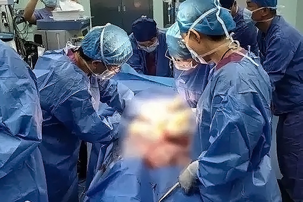 An expectant mother in China gave up her operating room slot to another pregnant woman suffering from a life-threatening haemorrhage, saving the woman’s life. Photo: Sohu