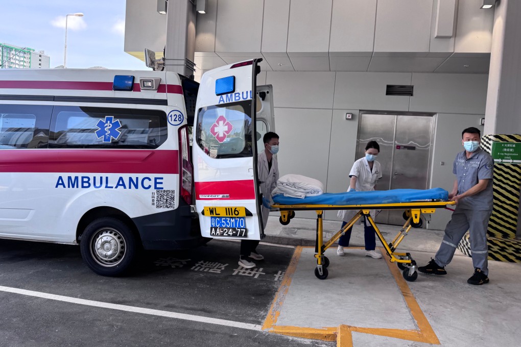 The mainland Chinese patient is the first to be transferred north from Hong Kong under the cross-border ambulance scheme. Photo: Handover