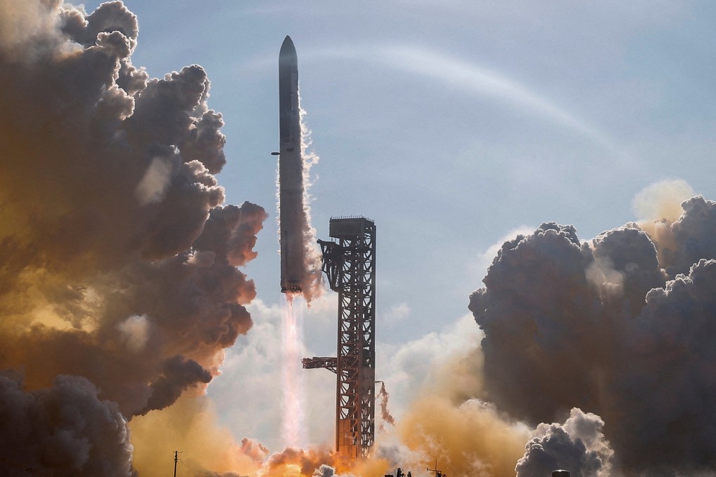 The Starship and Super Heavy Booster create sound waves on lift-off for the 12th test flight from the SpaceX launch complex in Texas on Friday, May 22. Photo: Reuters