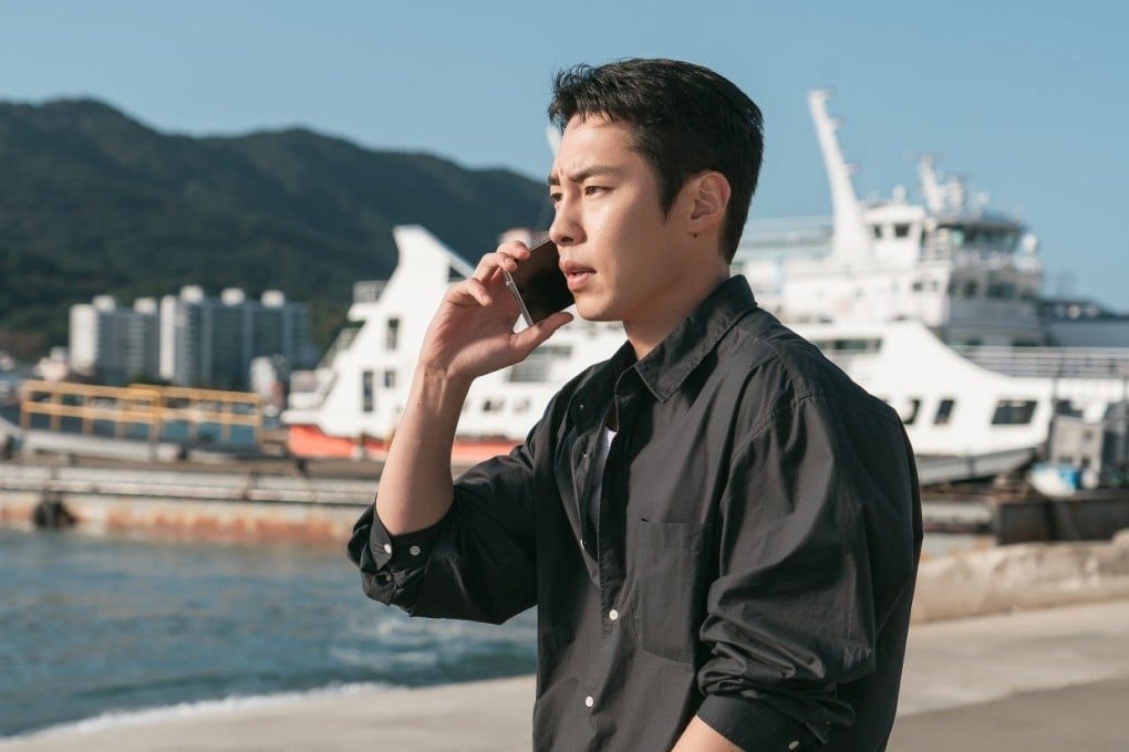 Lee Jae-wook as cosmetic surgeon Do Ji-ui in a still from Doctor on the Edge, a new Korean drama now streaming on Disney+.