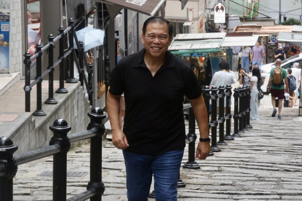 Reynaldo Espineli walks up Pottinger Street in Hong Kong’s Central district. The 68-year-old shares his journey to reclaim his mobility after a diagnosis of “end-stage” osteoarthritis. Photo: Jonathan Wong