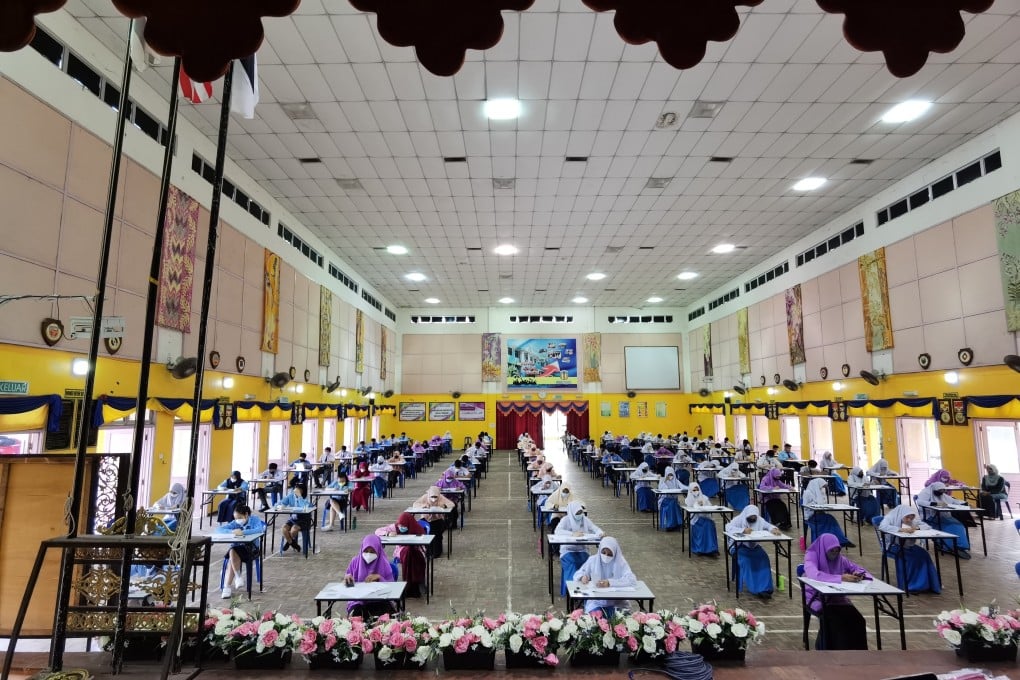 Students sit the Malaysian Certificate of Education (SPM) examination. Photo: Shutterstock