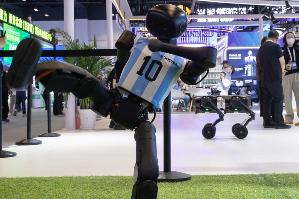A robot demonstrates its kicking ability at the 28th China Beijing International High-Tech Expo (CHITEC) in Beijing, China, May 8, 2026. Photo: EPA