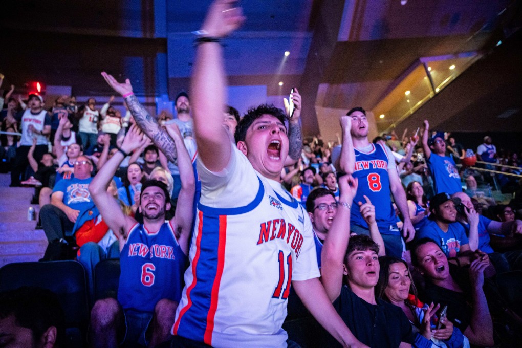 New York Knicks fans cheer during the watch party at Madison Square Garden for Game 2 of the NBA Finals against San Antonio Spurs last Friday. Photo: Getty Images