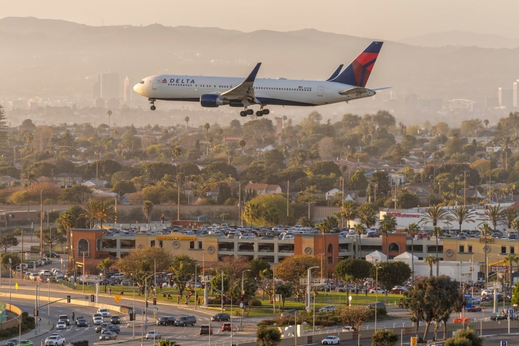 A Delta plane approaches the airport in Los Angeles. Photo: Handout