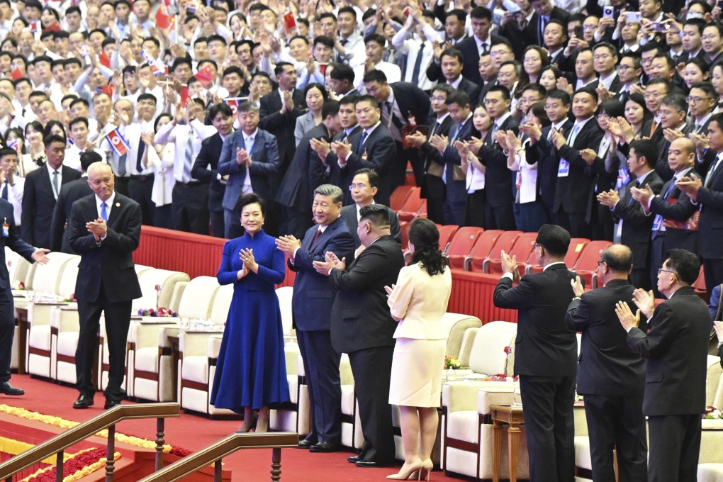 Chinese President Xi Jinping and his wife Peng Liyuan, along with North Korean leader Kim Jong-un and his wife Ri Sol-ju, watch a performance at the Pyongyang Gymnasium in Pyongyang on June 8. Photo: Xinhua